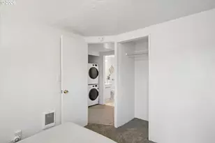 297 S 43rd St, Springfield, OR 97478 - Photo 24