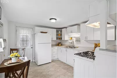 297 S 43rd St, Springfield, OR 97478 - Photo 18