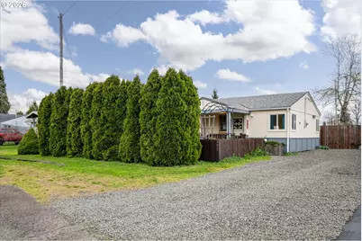 297 S 43rd St, Springfield, OR 97478 - Photo 2