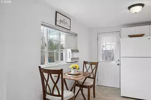 297 S 43rd St, Springfield, OR 97478 - Photo 16