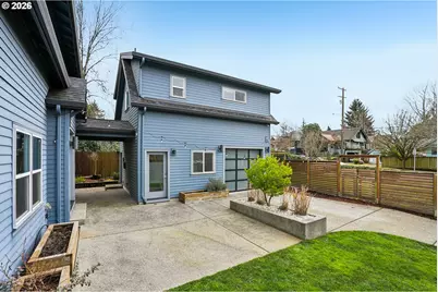 2046 SE 51st Ave, Portland, OR 97215 - Photo 40