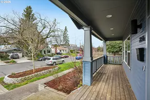 2046 SE 51st Ave, Portland, OR 97215 - Photo 2