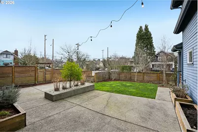 2046 SE 51st Ave, Portland, OR 97215 - Photo 42