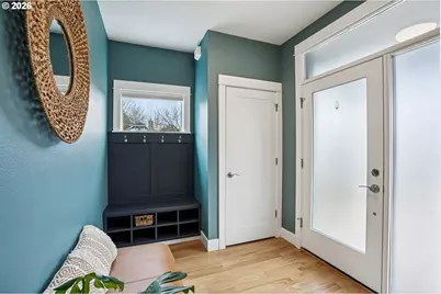 2046 SE 51st Ave, Portland, OR 97215 - Photo 4