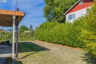 1030 Myrtle Crest Ln, Myrtle Point, OR 97458 - Photo 4