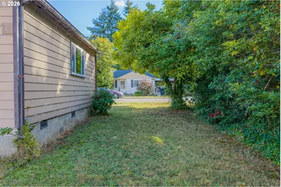 1030 Myrtle Crest Ln, Myrtle Point, OR 97458 - Photo 8