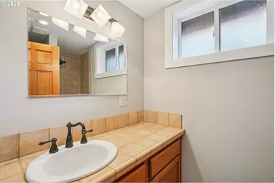 6013 NE Milton St, Portland, OR 97213 - Photo 22