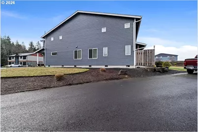 1524 SE Honeysuckle Loop, Warrenton, OR 97146 - Photo 36