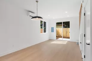 1660 SE Umatilla, Portland, OR 97202 - Photo 4