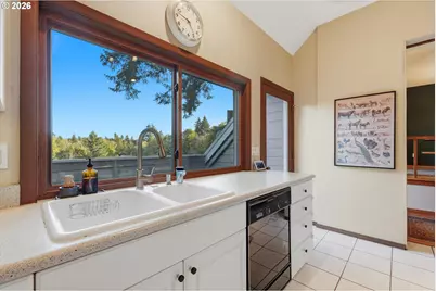 12 Saint Helens Cir, Lake Oswego, OR 97035 - Photo 16