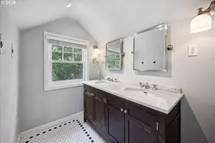 4305 SE Ash St, Portland, OR 97215 - Photo 28