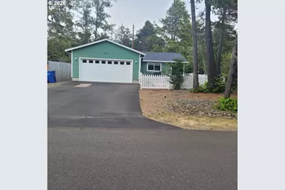 5630 Hacienda Ave, Lincoln City, OR 97367 - Photo 2