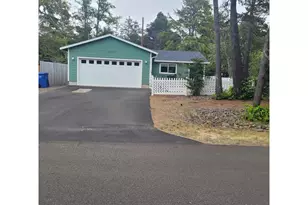 5630 Hacienda Ave, Lincoln City, OR 97367 - Photo 2
