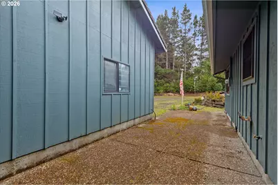 5740 Palisades Dr, Lincoln City, OR 97367 - Photo 22
