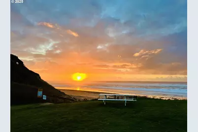 5740 Palisades Dr, Lincoln City, OR 97367 - Photo 42