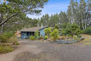 5740 Palisades Dr, Lincoln City, OR 97367 - Photo 36