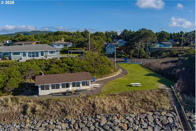 5740 Palisades Dr, Lincoln City, OR 97367 - Photo 40