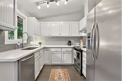 2811 SW Spring Garden St, Portland, OR 97219 - Photo 18