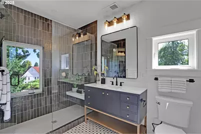 4750 N Kerby Ave, Portland, OR 97217 - Photo 18