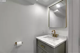 4750 N Kerby Ave, Portland, OR 97217 - Photo 28