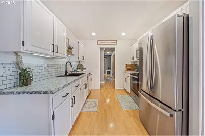 15935 Woodchip Ln, La Pine, OR 97739 - Photo 6