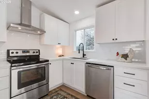 604 S Vermont St, Portland, OR 97219 - Photo 34