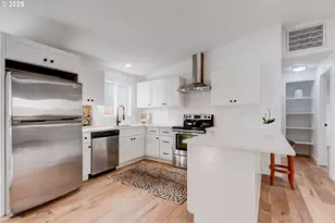 604 S Vermont St, Portland, OR 97219 - Photo 10