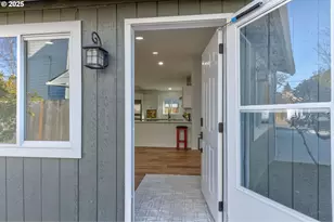 604 S Vermont St, Portland, OR 97219 - Photo 6