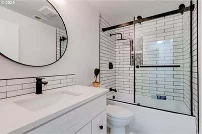 604 S Vermont St, Portland, OR 97219 - Photo 18