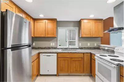 360 NE 78th Ave, Portland, OR 97213 - Photo 14