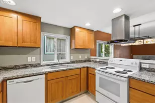 360 NE 78th Ave, Portland, OR 97213 - Photo 16
