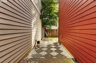 20496 SW Marimar St, Beaverton, OR 97078 - Photo 32