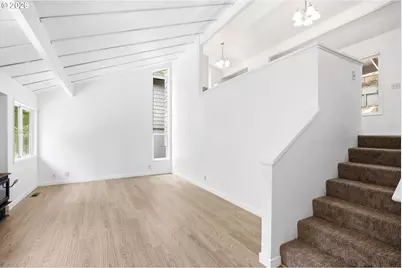 7048 Glacier Dr, Springfield, OR 97478 - Photo 18