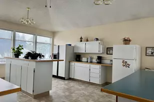 406 NE 85th St, Vancouver, WA 98665 - Photo 12