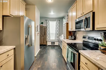 1020 Harmony Dr, Longview, WA 98632 - Photo 6