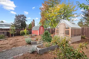 240 E Jersey St, Gladstone, OR 97027 - Photo 32