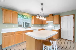 240 E Jersey St, Gladstone, OR 97027 - Photo 10