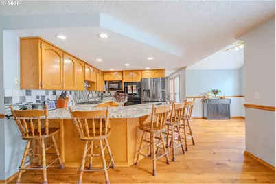 10933 NE Sherwood Dr, Vancouver, WA 98686 - Photo 4