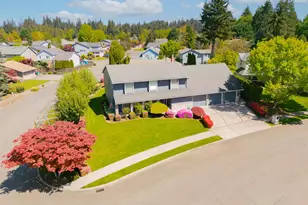 10933 NE Sherwood Dr, Vancouver, WA 98686 - Photo 2