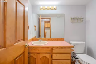 10933 NE Sherwood Dr, Vancouver, WA 98686 - Photo 18