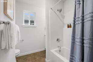 9281 E Burnside St, Portland, OR 97216 - Photo 28