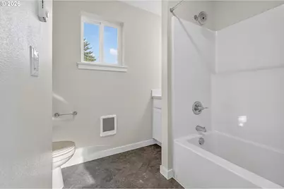 9281 E Burnside St, Portland, OR 97216 - Photo 16