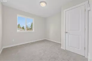 9281 E Burnside St, Portland, OR 97216 - Photo 14