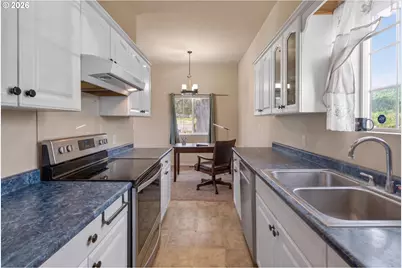 459 Lydia St, Yoncalla, OR 97499 - Photo 6