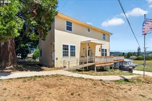 459 Lydia St, Yoncalla, OR 97499 - Photo 12