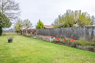 1110 Cascade Dr, Lebanon, OR 97355 - Photo 32