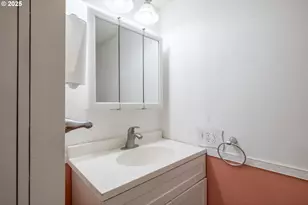 1110 Cascade Dr, Lebanon, OR 97355 - Photo 22