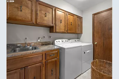 10647 NW Brooks Rd, Portland, OR 97231 - Photo 14