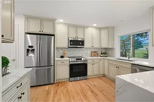 14951 SE Paddington Rd, Clackamas, OR 97015 - Photo 8