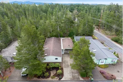 146 42nd Way, Florence, OR 97439 - Photo 4
